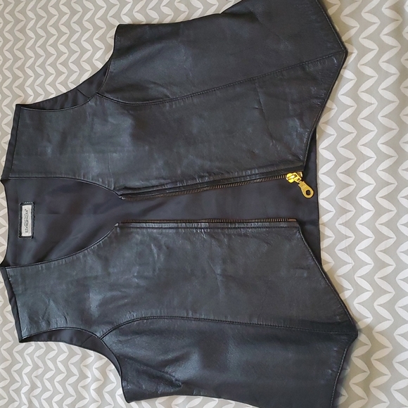 Genuine Leather Vintage Vest - Picture 7 of 11